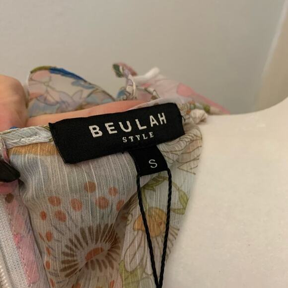 NWT Beulah floral blouse ruffled and romantic various sizes 💝 - Picture 13 of 15